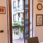 Ampia Oasi A Porta Venezia: Casa In Milano Centro