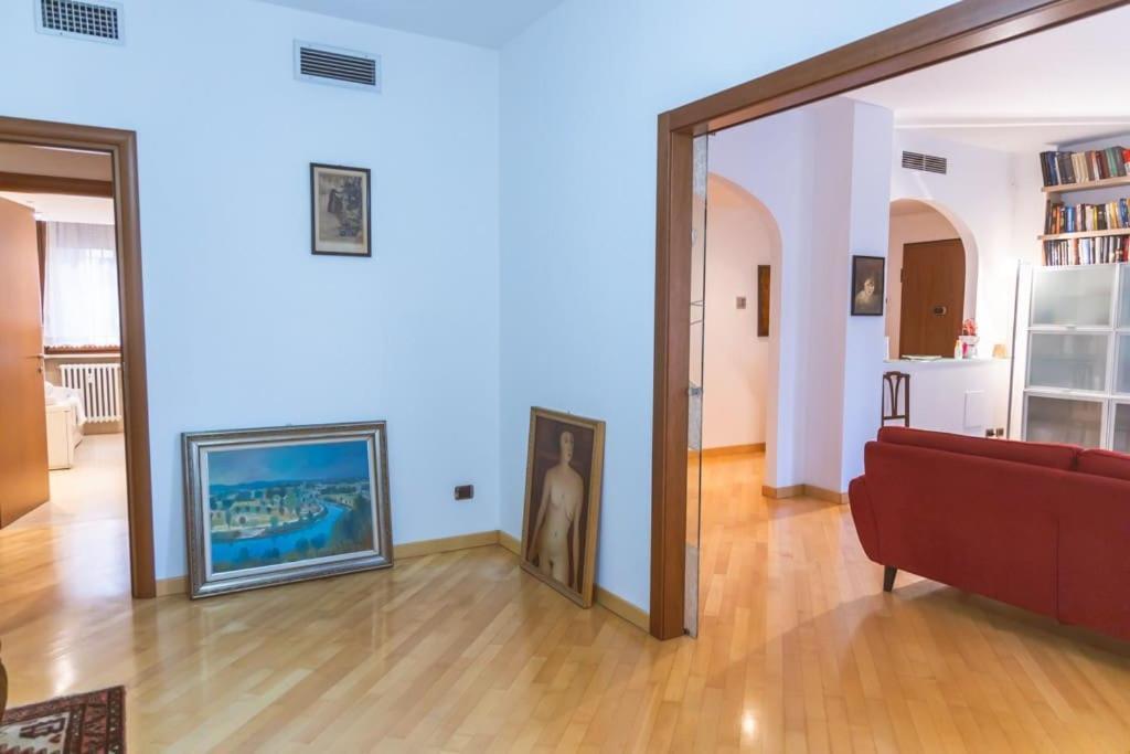 Ampia Oasi A Porta Venezia: Casa In Centro Milan