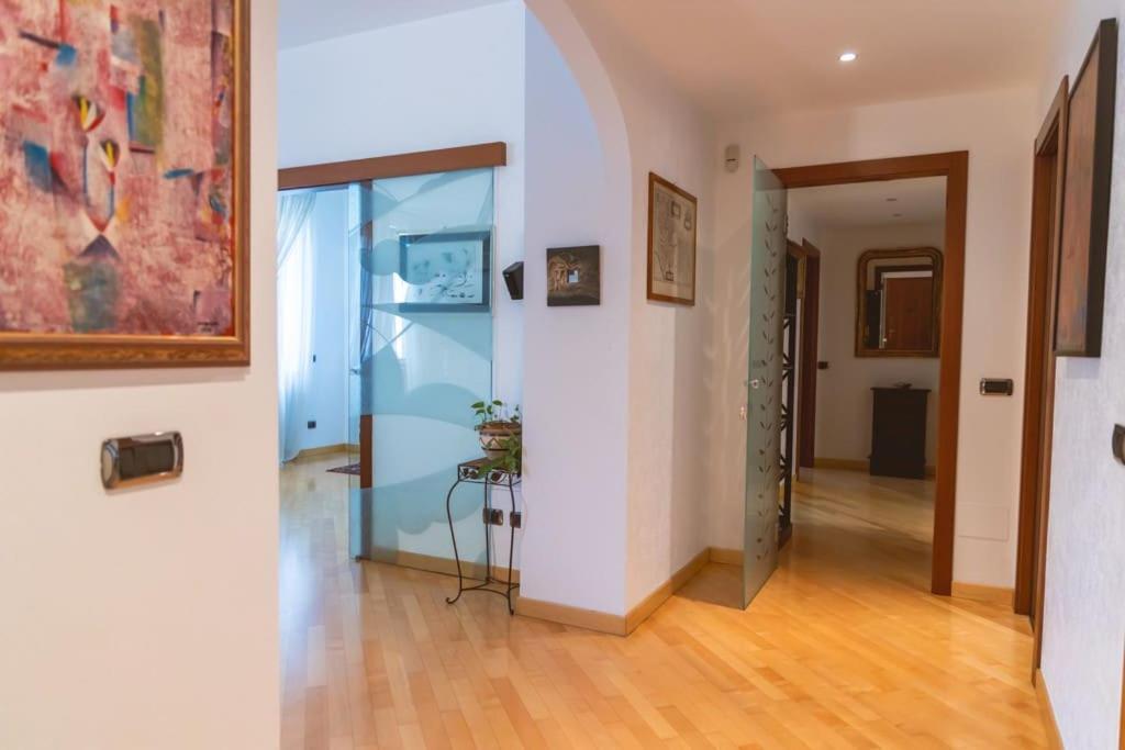 Ampia Oasi A Porta Venezia: Casa In Centro Milan