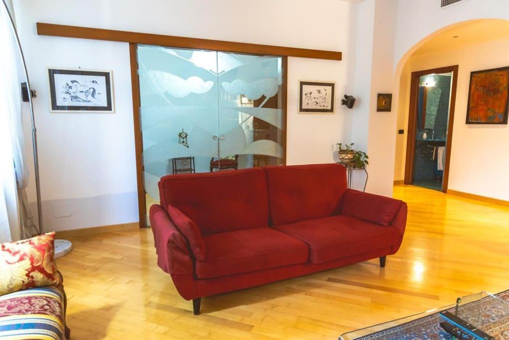 Ampia Oasi A Porta Venezia: Casa In Centro *