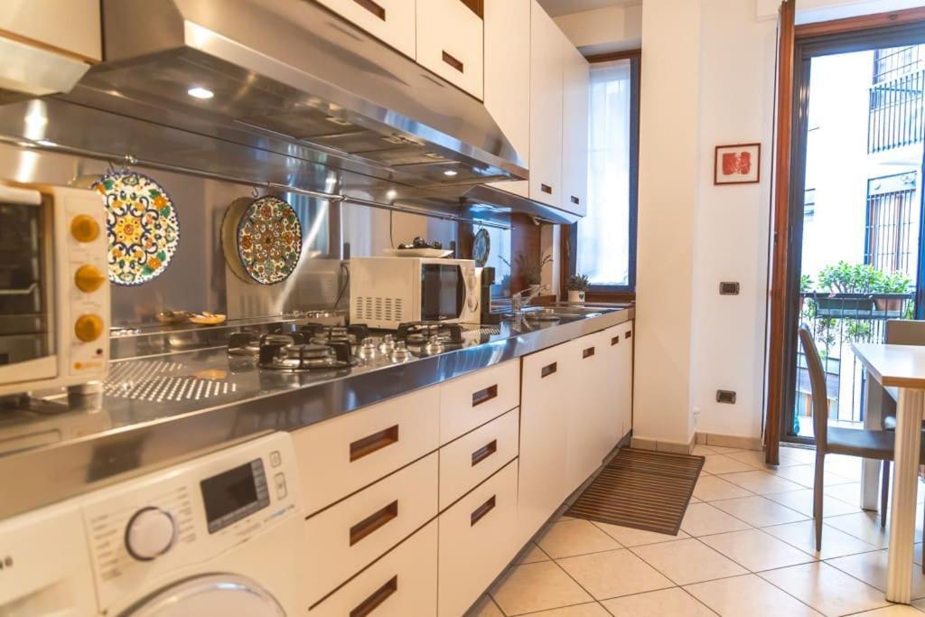 Apartment Ampia Oasi A Porta Venezia: Casa In Centro *