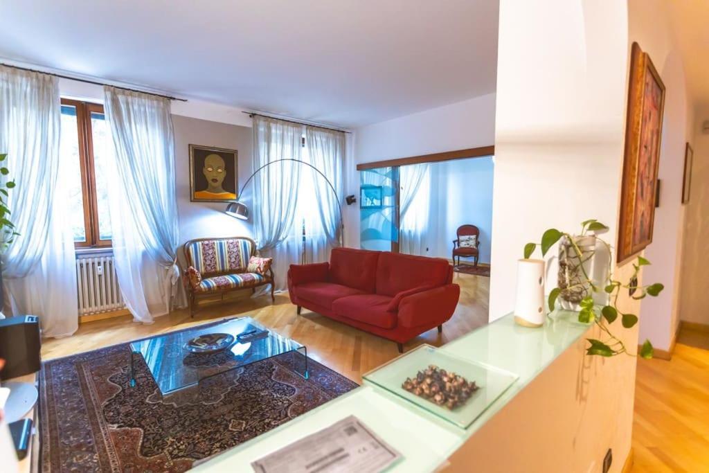 Ampia Oasi A Porta Venezia: Casa In Centro Apartment